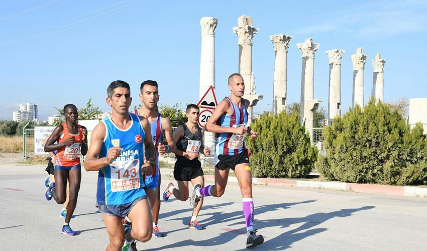 Volkan Demirel Mersin halkını koşuya davet etti! | Uluslararası Mersin Maraton'u başlıyor Volkan Demirel Mersin halkını koşuya davet etti! | Uluslararası Mersin Maraton'u başlıyor