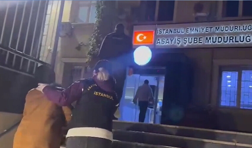 TikTok’ta yayın açarak para topluyordu… ‘Laz Kızı’ isimli kullanıcı gözaltına alındı TikTok’ta yayın açarak para topluyordu… ‘Laz Kızı’ isimli kullanıcı gözaltına alındı