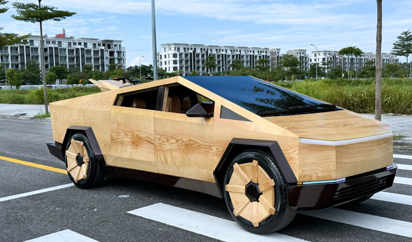 Elon Musk daha piyasaya sürmedi bile! Kendi Cybertruck'ını yollara çıkardı ahşap tesla cybertruck