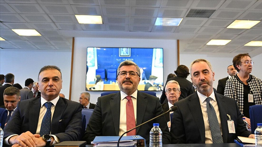 Emekliye ikramiye dahil 80 madde Meclis'te: Torba yasa görüşmeleri başladı Emekliye ikramiye dahil 80 madde Meclis'te: Torba yasa görüşmeleri başladı