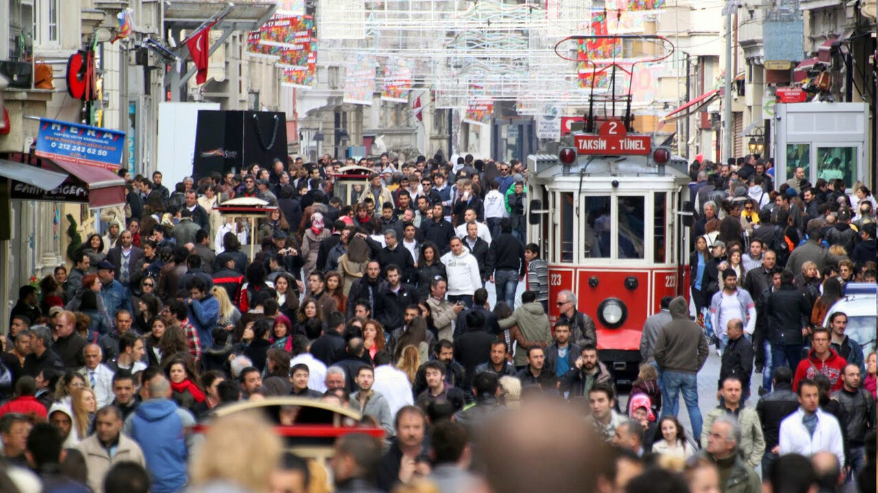 Eğitim seviyesi arttıkça iş bulmak daha da zorlaşıyor