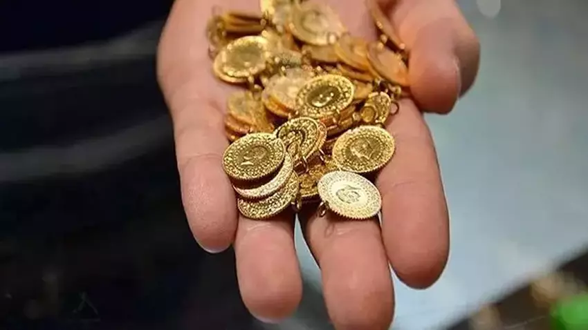 Gram altın için 2 bin TL an meselesi! İslam Memiş 'yeni normal' diyerek iddialı rakamı açıkladı Gram altın için 2 bin TL an meselesi! İslam Memiş 'yeni normal' diyerek iddialı rakamı açıkladı