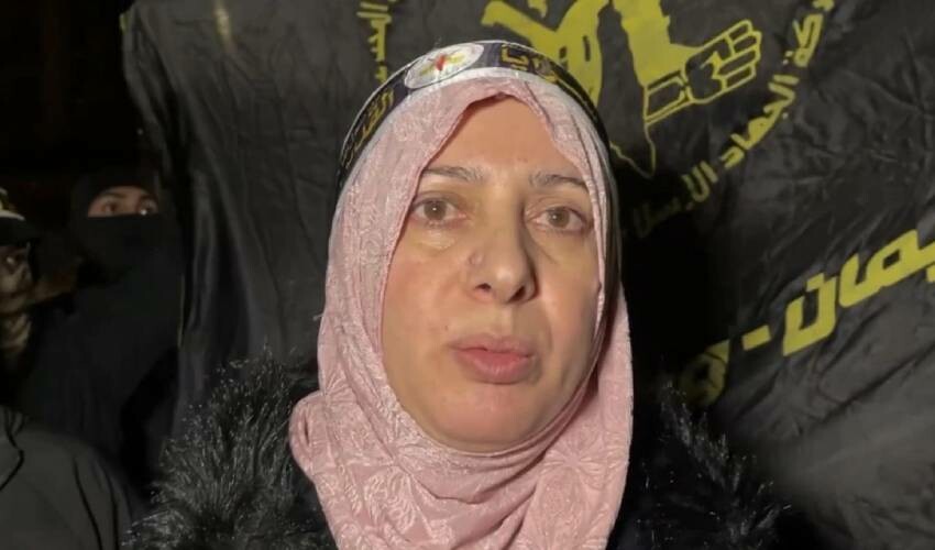 Serbest bırakılan rehine kadın anlattı: Vücudumda iz kalana kadar dövüldüm Serbest bırakılan rehine kadın anlattı: Vücudumda iz kalana kadar dövüldüm