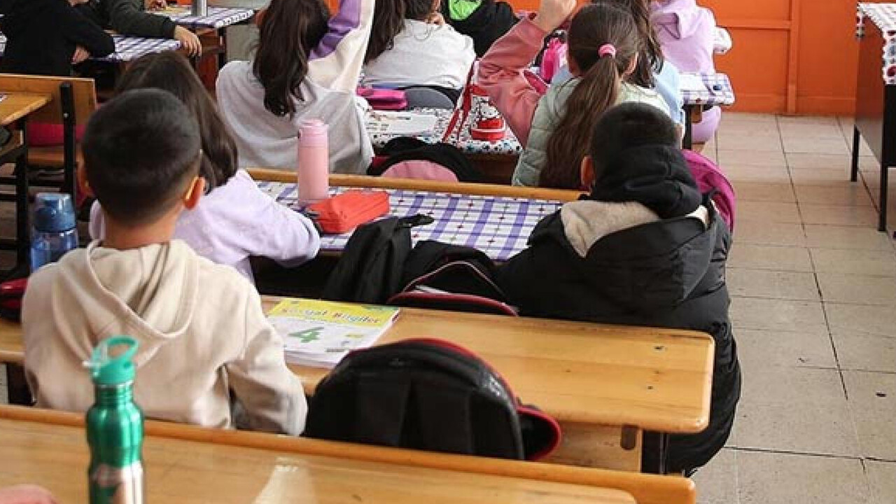 Resmi Gazete’de yayımlandı! Deprem bölgesinde özel okullardaki öğrencilere eğitim desteği Resmi Gazete’de yayımlandı! Deprem bölgesinde özel okullardaki öğrencilere eğitim desteği