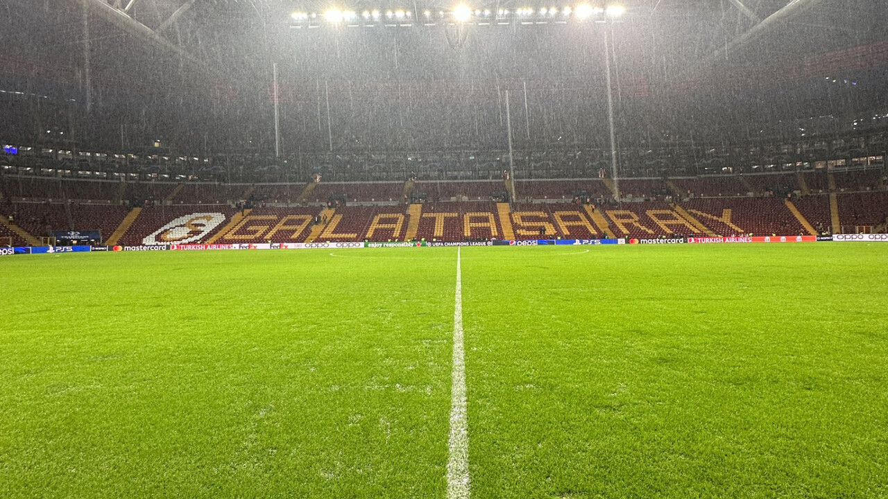 Galatasaray - Manchester United maçında ilk 11&#039;ler belli oldu! Aslan 3 puan için sahada