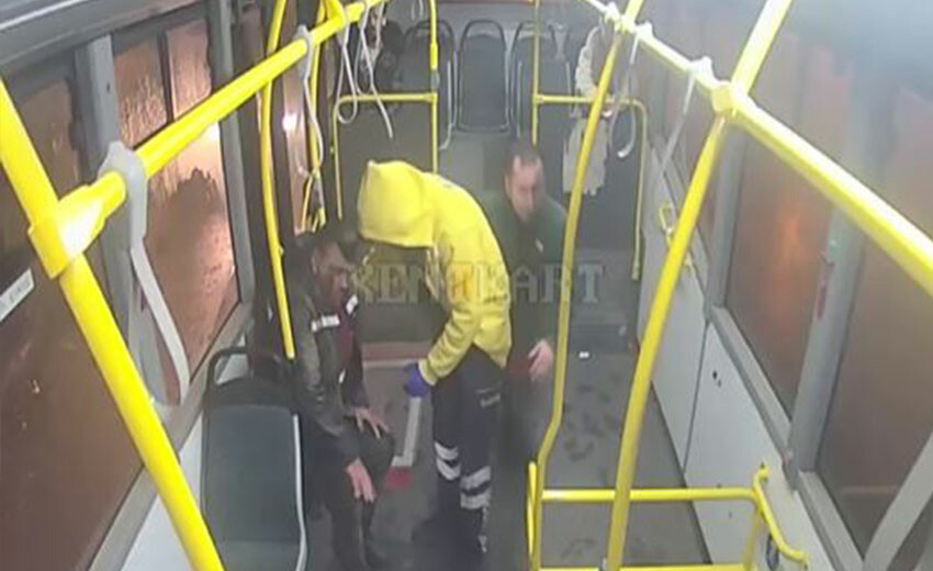 Duyarlı otobüs şoföründen insanlık ölmemiş dedirten hareket! Yaralı kurye için seferber oldu