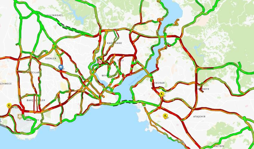 İstanbul’da yağmur trafiği kilitledi! Yoğunluk yüzde 90’a dayandı İstanbul’da yağmur trafiği kilitledi! Yoğunluk yüzde 90’a dayandı