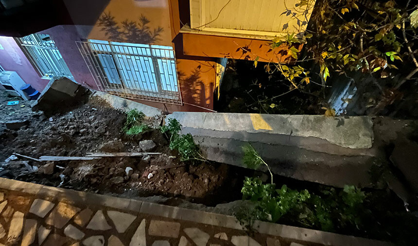 İstanbul'un fırtına ile imtihanı... Kadıköy'de yıldırım, Beykoz'da heyelan, Avcılar'da göçük