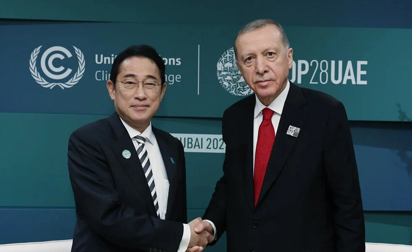 Cumhurbaşkanı Erdoğan’dan BAE'de yoğun diplomasi trafiği: Çok sayıda liderle görüştü Cumhurbaşkanı Erdoğan’dan BAE'de yoğun diplomasi trafiği: Çok sayıda liderle görüştü