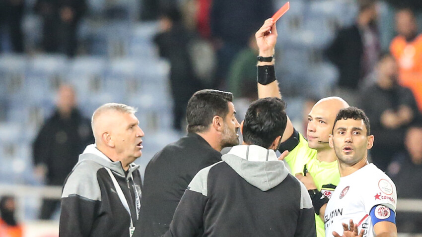 Hatayspor ile Antalyaspor 6 gollü maçta yenişemedi, son sözü Adam Buksa söyledi