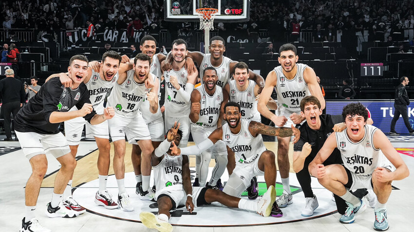 Beşiktaş Emlakjet Real Madrid'i deviren Fenerbahçe Beko'ya derbide galip Beşiktaş Emlakjet Real Madrid'i deviren Fenerbahçe Beko'ya derbide galip
