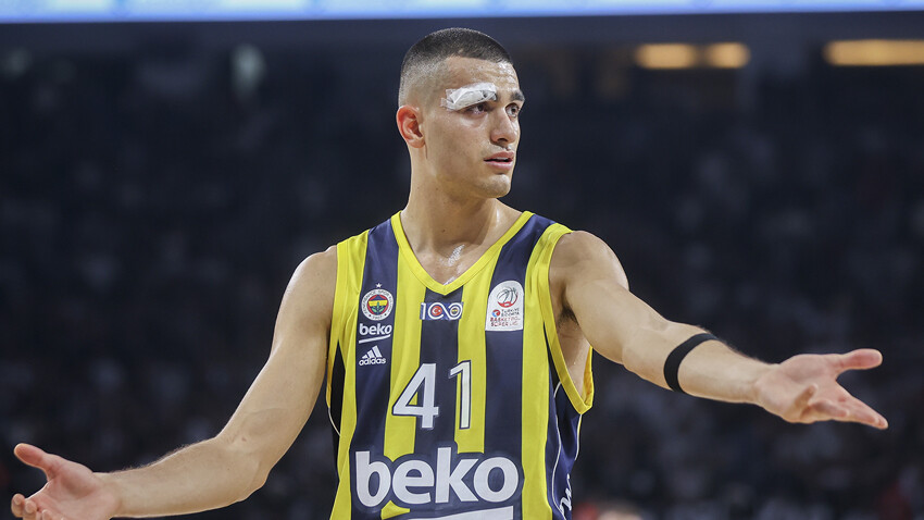 Beşiktaş Emlakjet Real Madrid'i deviren Fenerbahçe Beko'ya derbide galip Beşiktaş Emlakjet Real Madrid'i deviren Fenerbahçe Beko'ya derbide galip