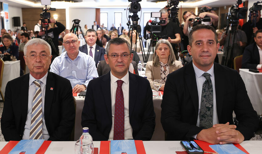 CHP 3 günlük kampı tamamladı! Özgür Özel herkesten özür diledi CHP 3 günlük kampı tamamladı! Özgür Özel herkesten özür diledi