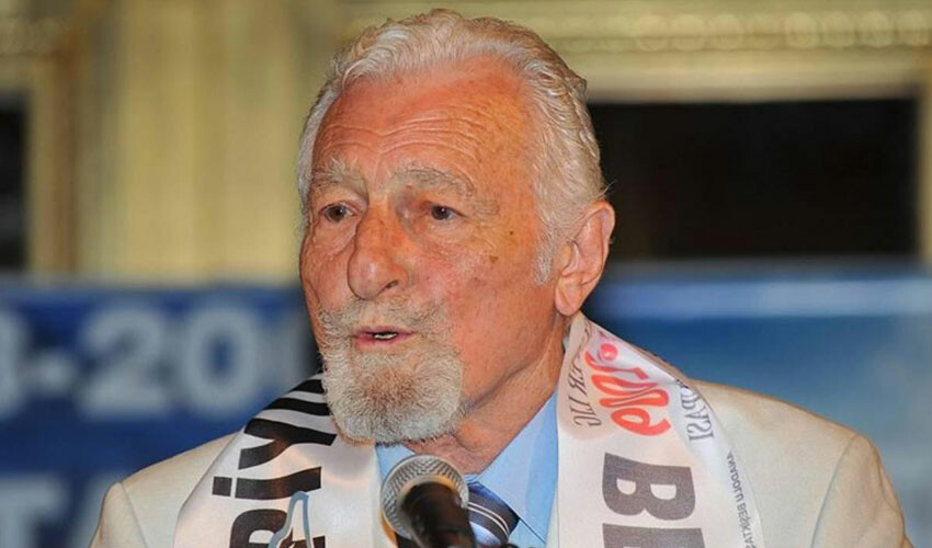 Beşiktaş 35. kulüp başkanını seçiyor! Serdal Adalı ve Hasan Arat yarışıyor Beşiktaş 35. kulüp başkanını seçiyor! Serdal Adalı ve Hasan Arat yarışıyor