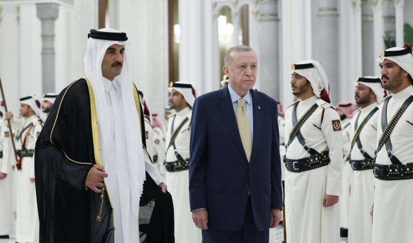 Cumhurbaşkanı Erdoğan, Katar Emiri'yle bir araya geldi Cumhurbaşkanı Erdoğan, Katar Emiri'yle bir araya geldi