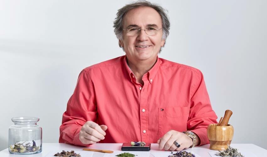 Bu besini kaynar suya atıp içen tüm hastalıklardan korunuyor! İbrahim Saraçoğlu gizli kür tarifini paylaştı: İçen bir daha hasta olmuyor