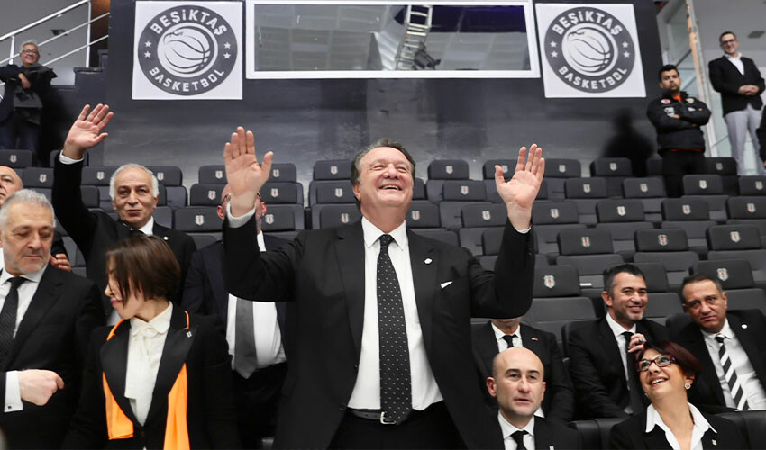 Fenerbahçe ve Galatasaray'dan Hasan Arat'a mesaj Fenerbahçe ve Galatasaray'dan Hasan Arat'a mesaj