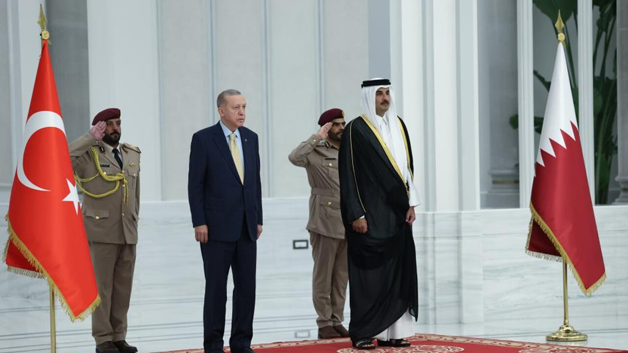 Cumhurbaşkanı Erdoğan, Katar Emiri'yle bir araya geldi Cumhurbaşkanı Erdoğan, Katar Emiri'yle bir araya geldi