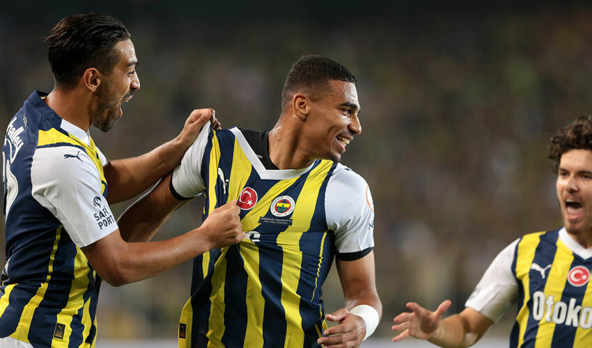 Fenerbahçe - Sivasspor muhtemel 11'ler | 2 yıldız formasına kavuşuyor Fenerbahçe - Sivasspor muhtemel 11'ler | 2 yıldız formasına kavuşuyor