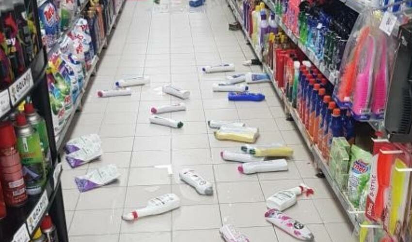 Bursa'da 5.1 büyüklüğünde deprem! İstanbul beşik gibi sallandı Bursa'da 5.1 büyüklüğünde deprem! İstanbul beşik gibi sallandı