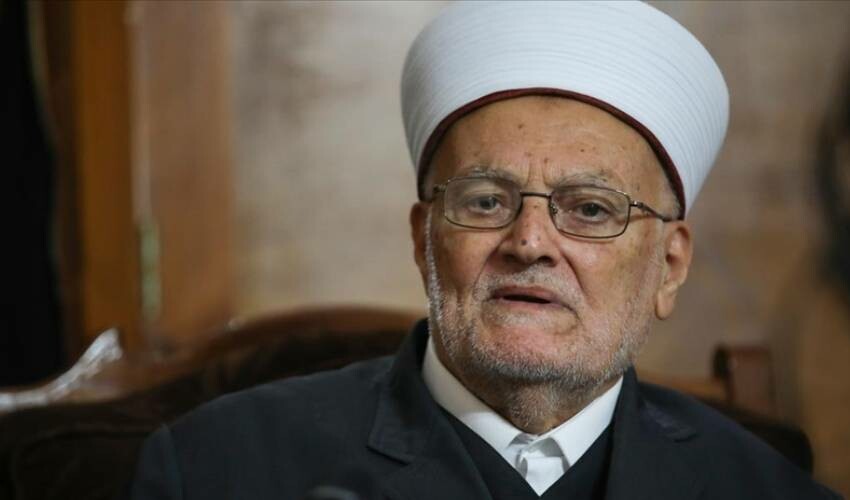 İsrail’den Mescid-i Aksa imamının evini baskın! Yurt dışı yasağı getirildi İsrail’den Mescid-i Aksa imamının evini baskın! Yurt dışı yasağı getirildi