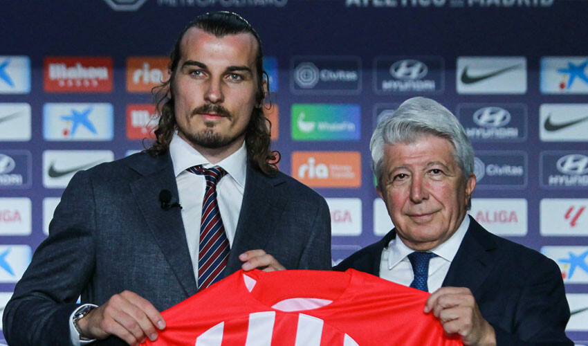 EURO 2024 için Süper Lig'de oynayacak! Çağlar Söyüncü imzayı atıyor EURO 2024 için Süper Lig'de oynayacak! Çağlar Söyüncü imzayı atıyor