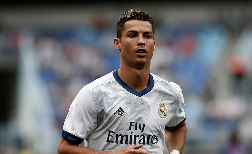 Ronaldo'nun yeni malikanesi hayrete düşürdü! Evin özellikleri komşularını çileden çıkardı Ronaldo'nun yeni malikanesi hayrete düşürdü! Evin özellikleri komşularını çileden çıkardı