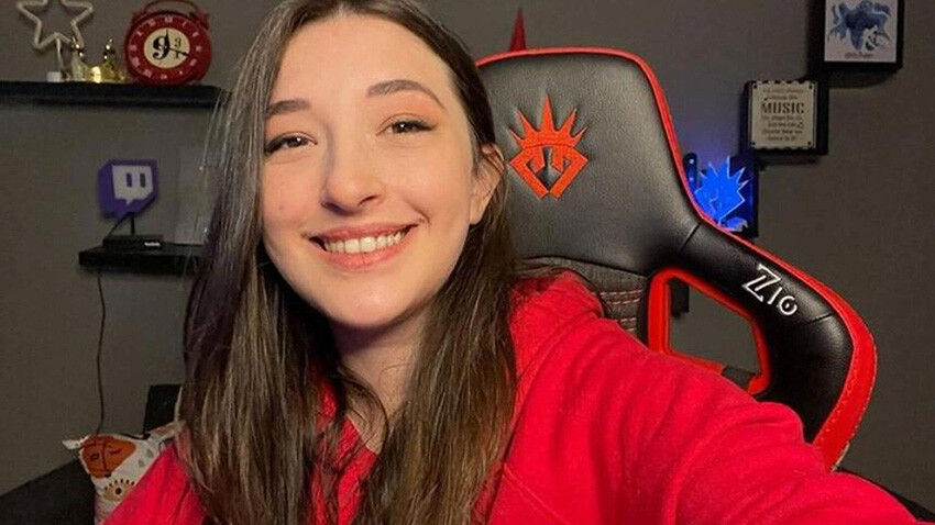 Ünlü Twitch yayıncısı Pqueen'den takipçilerine üzen haber! Pelin Baynazoğlu hastalığını açıkladı Ünlü Twitch yayıncısı Pqueen'den takipçilerine üzen haber! Pelin Baynazoğlu hastalığını açıkladı