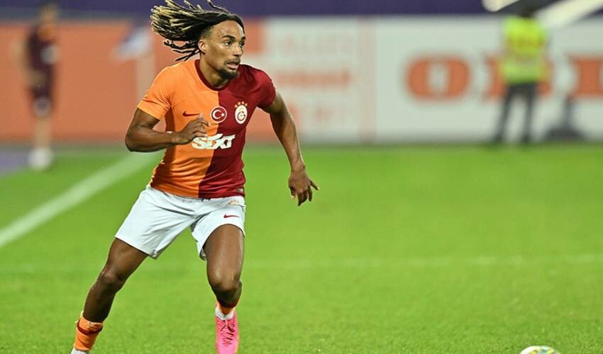 Galatasaray’da deprem üstüne deprem! Yıldız futbolcu sözleşme uzatmazsa satılacak Galatasaray’da deprem üstüne deprem! Yıldız futbolcu sözleşme uzatmazsa satılacak