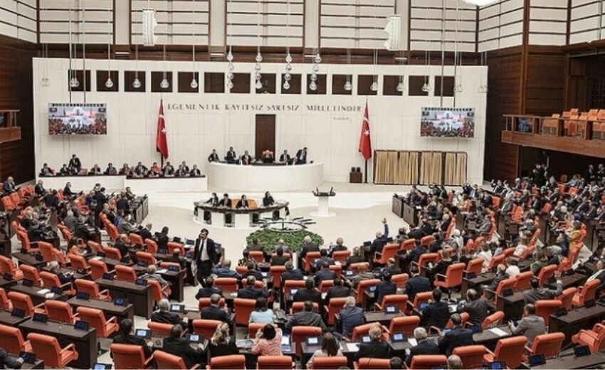 Milletvekili partisinden istifa ederse ne olur? İstifa eden milletvekili hangi partiden olur? Milletvekili partisinden istifa ederse ne olur? İstifa eden milletvekili hangi partiden olur?