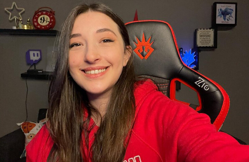 Pqueen kimdir? Pqueen kaç yaşında? Twitch yayıncısı Pelin Baynazoğlu'nun hastalığı ne?