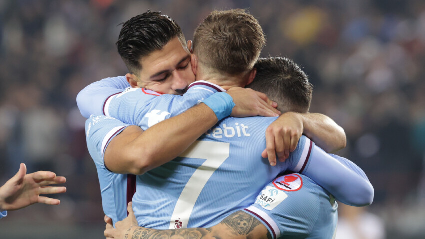 Trabzonspor Kupa'da 3 golle turladı! Çorum FK 4. Tur'da veda etti Trabzonspor Kupa'da 3 golle turladı! Çorum FK 4. Tur'da veda etti
