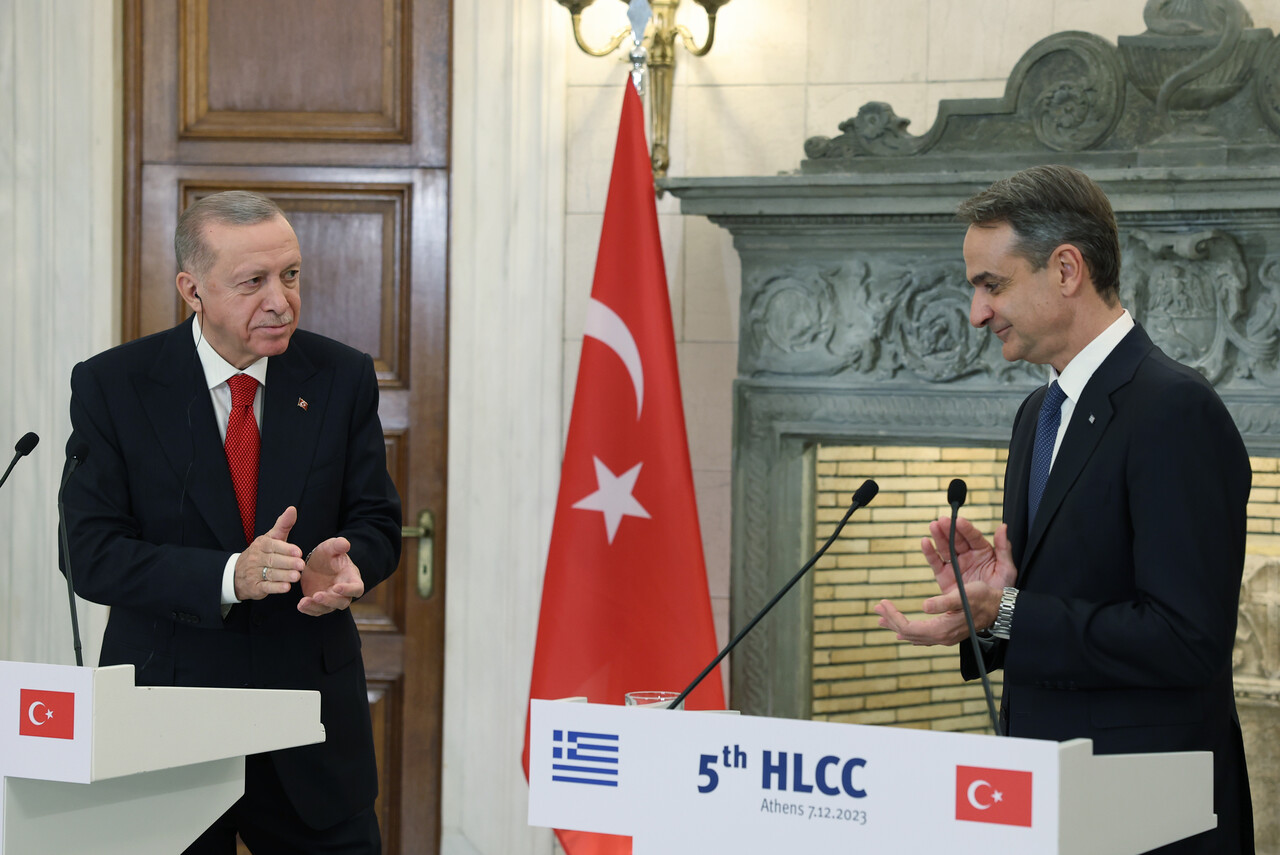 6 yıl sonra aynı tarihte Atina'ya kritik ziyaret:  6 yıl sonra aynı tarihte Atina'ya kritik ziyaret: