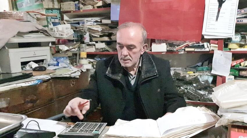 Gizemli hayırsever yeniden ortaya çıktı!  80 kişinin 82 bin lira borcunu ödedi