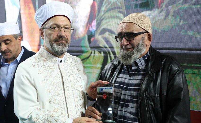 Diyanet İşleri Başkanı Erbaş: İnsanları karanlıklardan aydınlığa çıkarma vasıtasıdır Kur'an-ı Kerim Diyanet İşleri Başkanı Erbaş: İnsanları karanlıklardan aydınlığa çıkarma vasıtasıdır Kur'an-ı Kerim