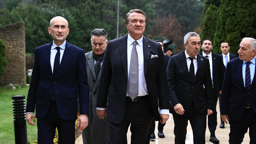 Colley, Bailly ve Ghezzal oynuyor! Beşiktaş, Fenerbahçe kamp kadrosunu açıkladı Colley, Bailly ve Ghezzal oynuyor! Beşiktaş, Fenerbahçe kamp kadrosunu açıkladı