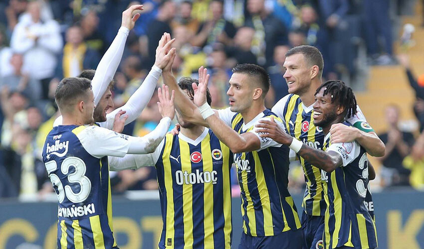 Eski Beşiktaşlı Veli Kavlak'tan derbi yorumu: Fred ve Szymanski'yi zorlardım Eski Beşiktaşlı Veli Kavlak'tan derbi yorumu: Fred ve Szymanski'yi zorlardım