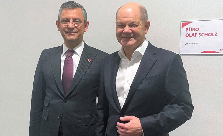 CHP Lideri Özgür Özel'den SPD Kongresinde AB üyeliği çıkışı CHP Lideri Özgür Özel'den SPD Kongresinde AB üyeliği çıkışı