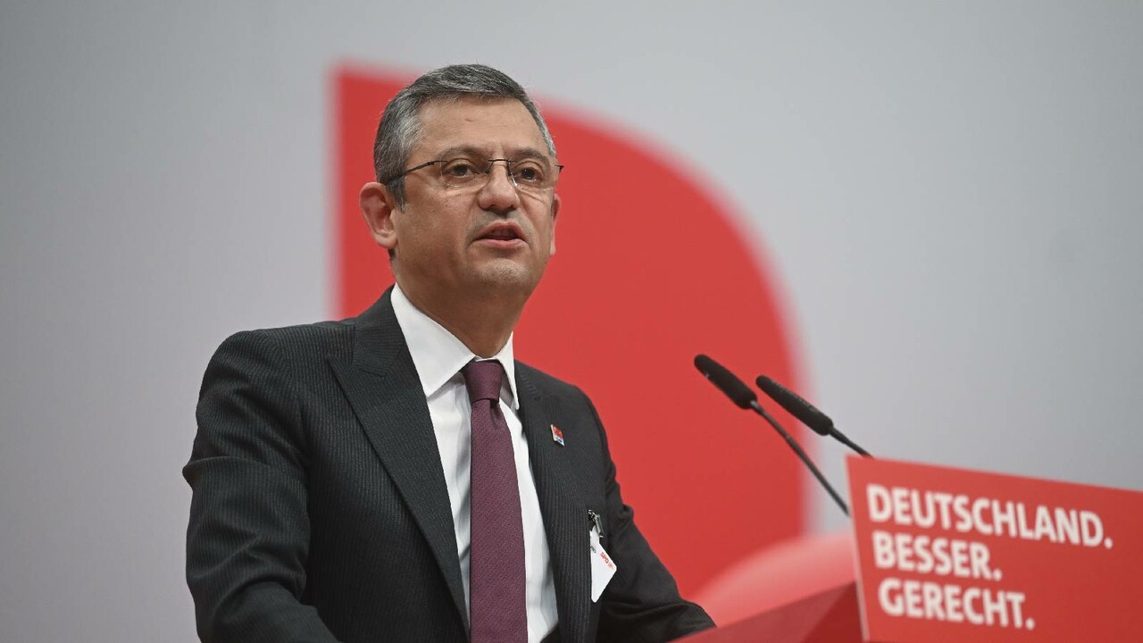 CHP Lideri Özgür Özel'den SPD Kongresinde AB üyeliği çıkışı CHP Lideri Özgür Özel'den SPD Kongresinde AB üyeliği çıkışı