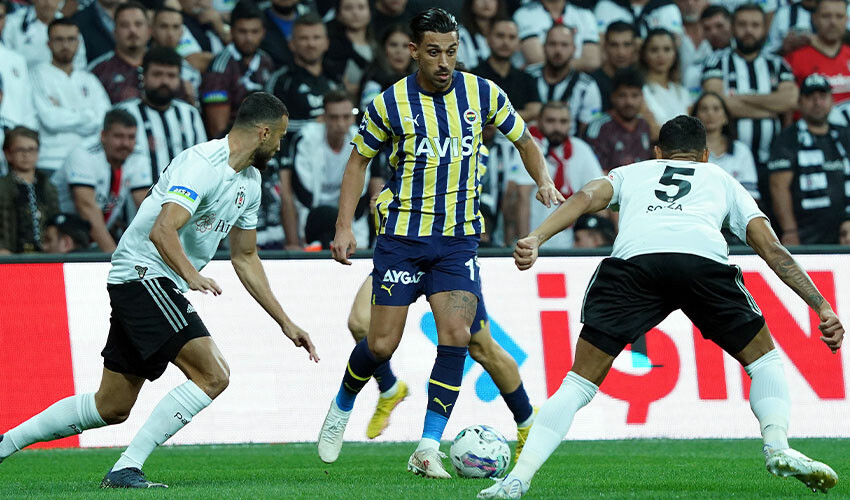 İlk 11'ler belli oldu! Beşiktaş - Fenerbahçe derbisinde geri sayım İlk 11'ler belli oldu! Beşiktaş - Fenerbahçe derbisinde geri sayım