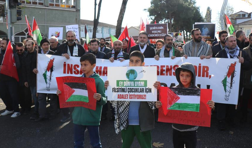 Türkiye Gazze için tek yürek oldu! Sokakta Filistin'e destek İsrail'e protesto vardı Türkiye Gazze için tek yürek oldu! Sokakta Filistin'e destek İsrail'e protesto vardı