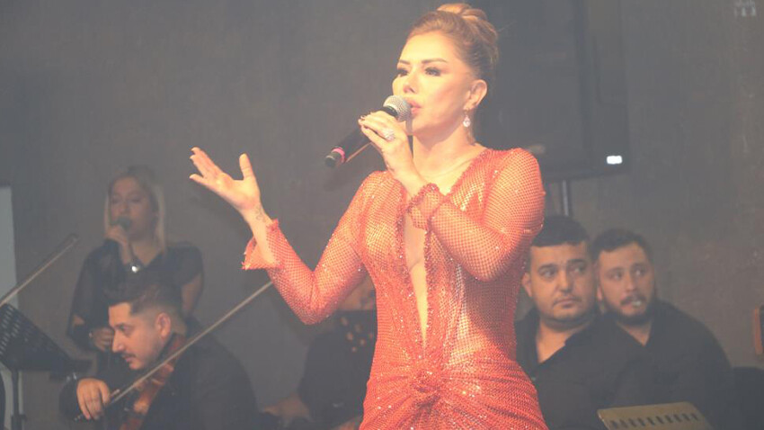 Aşiret düğününde dolar yağmuru! Geline 8 kilo altın takıldı, milyonlar havada uçuştu