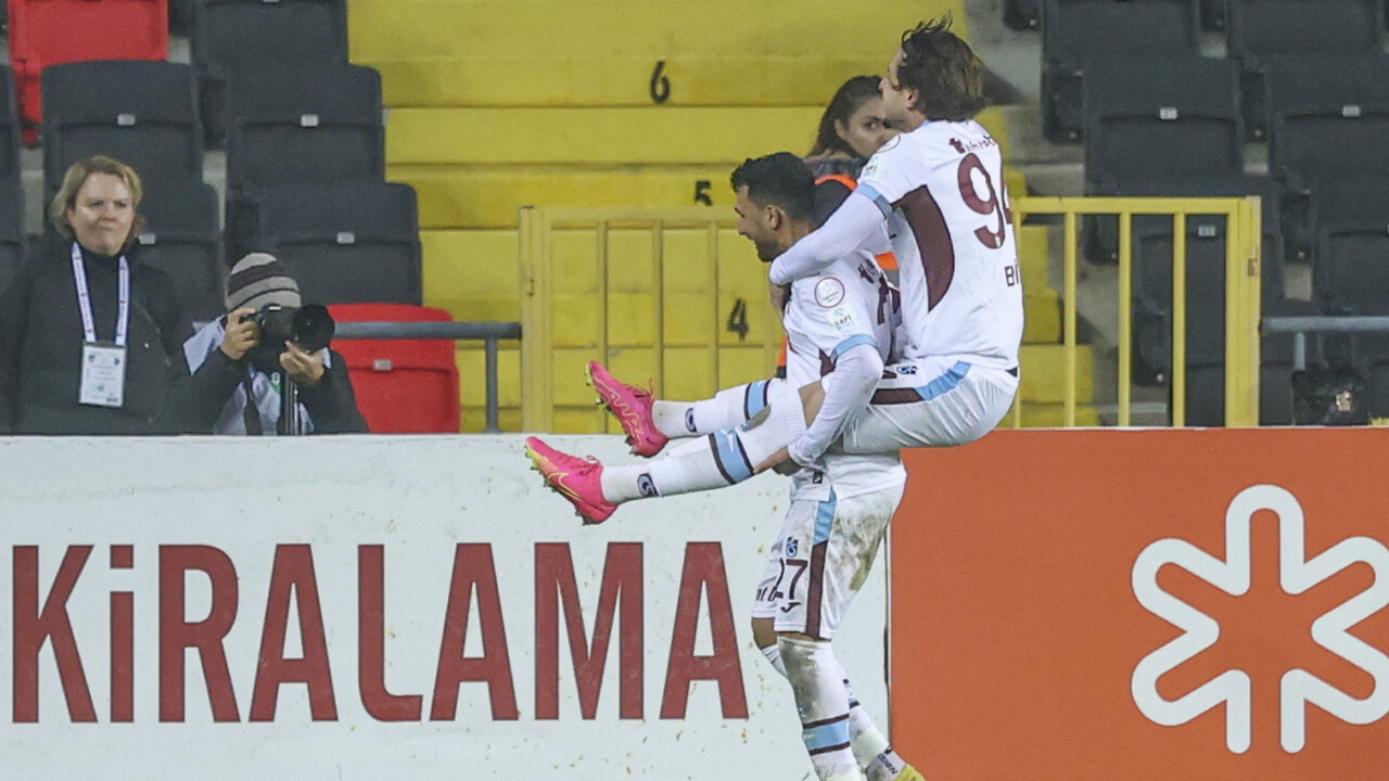Trabzonspor Gaziantep&#039;te 3 puanı 3 golle aldı