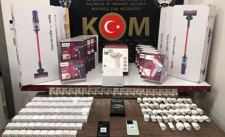 Terör ve kaçakçılık operasyonu: 82 kişiye adli işlem yapıldı Terör ve kaçakçılık operasyonu: 82 kişiye adli işlem yapıldı