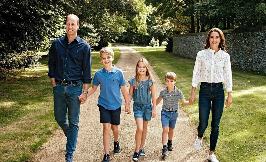 Kraliyet ailesinden siyah beyaz fotoğraf! Gelenekselleşen pozlarını verdiler