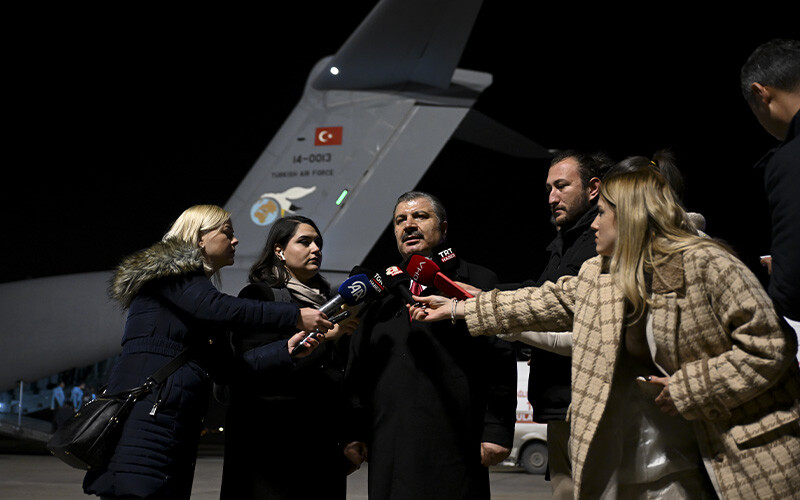 'Bacaklarımı hissetmiyorum' diyerek gözyaşı döken Gazzeli küçük kız Türkiye'de 'Bacaklarımı hissetmiyorum' diyerek gözyaşı döken Gazzeli küçük kız Türkiye'de