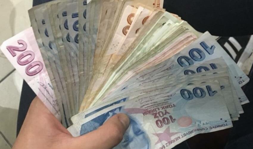 Ersan Şen ‘Daha fazla soruna yol açıyor’ diyerek yeni asgari ücret zammını açıkladı! Bu rakam ilk kez telaffuz edildi Ersan Şen ‘Daha fazla soruna yol açıyor’ diyerek yeni asgari ücret zammını açıkladı! Bu rakam ilk kez telaffuz edildi