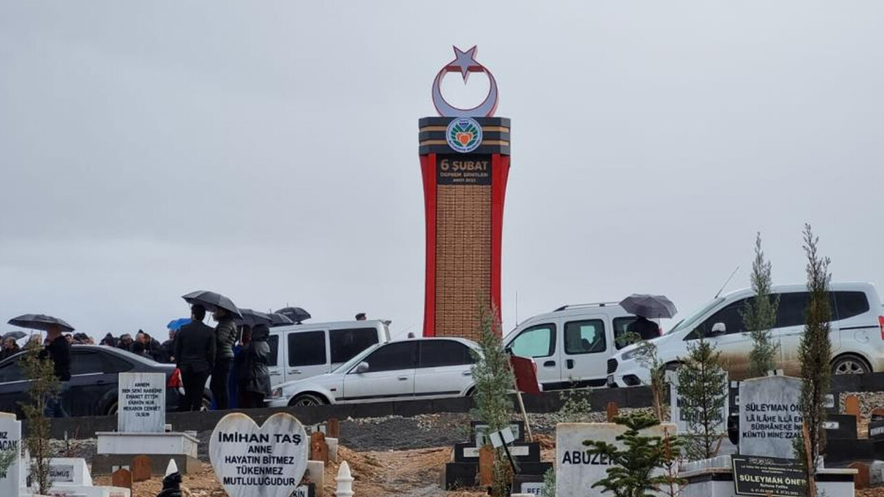Malatya'da depremde hayatını kaybedenler anısına anıt yapıldı Malatya'da depremde hayatını kaybedenler anısına anıt yapıldı