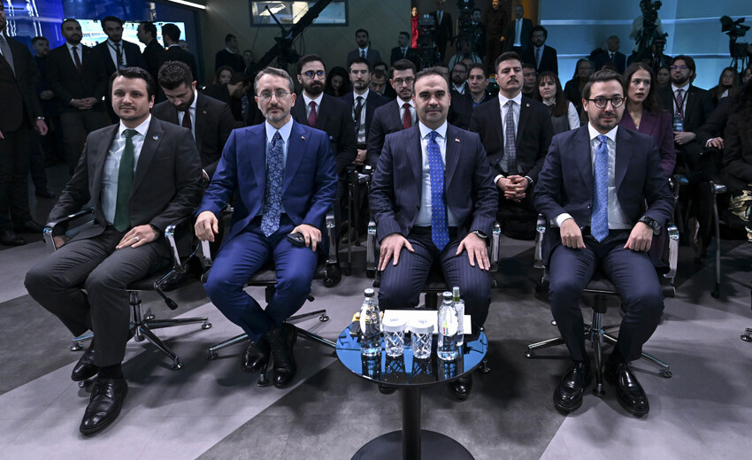 Fahrettin Altun’dan medyada yapay zeka vurgusu: Medya dünyasının bir gerçekliği Fahrettin Altun’dan medyada yapay zeka vurgusu: Medya dünyasının bir gerçekliği