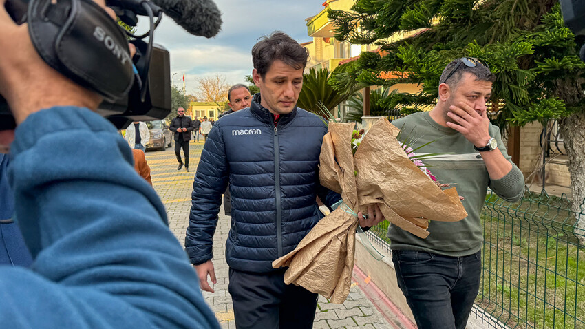 Halil Umut Meler Selçuk'taki evine döndü! Hakemliği bırakmayı düşünüyor Halil Umut Meler Selçuk'taki evine döndü! Hakemliği bırakmayı düşünüyor